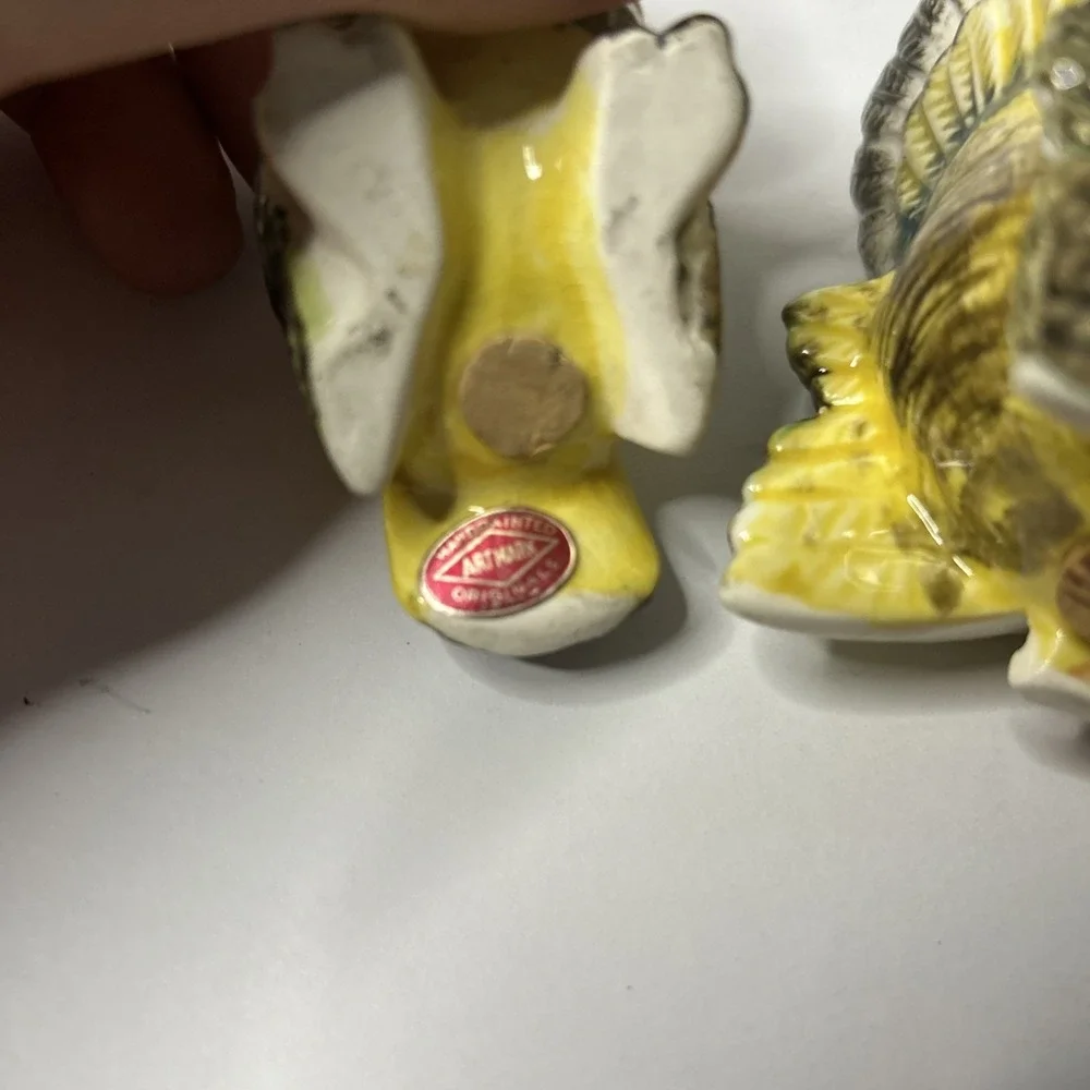 Vintage Ceramic Turkey Figurine Salt & Pepper Shakers Japan